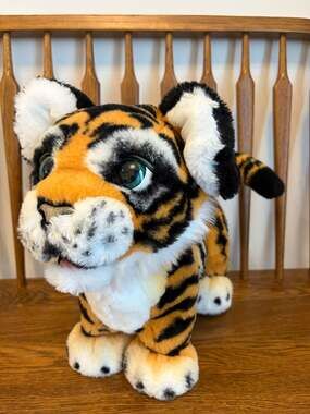 FurReal Friends Tyler The Playful Tiger Interactive Plush Toy Untested